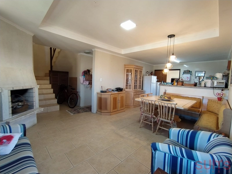 Excelente Sobrado à venda na praia de Atlântida Sul em Osório: 6ª foto da galeria de imagens do imóvel