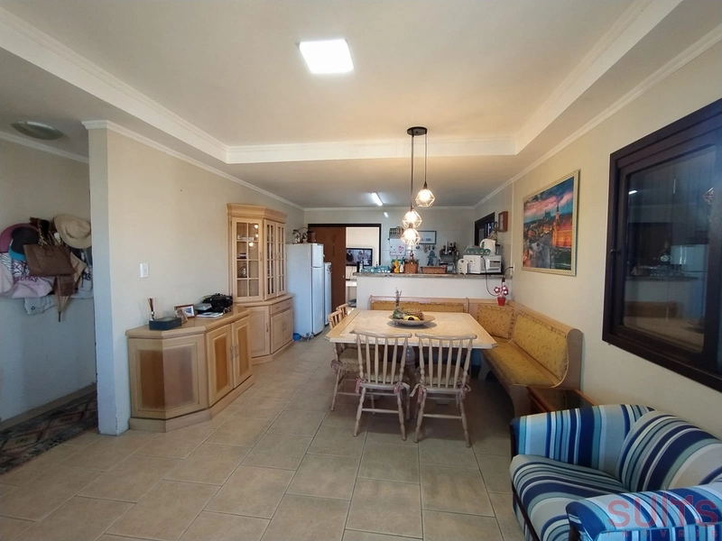 Excelente Sobrado à venda na praia de Atlântida Sul em Osório: 7ª foto da galeria de imagens do imóvel