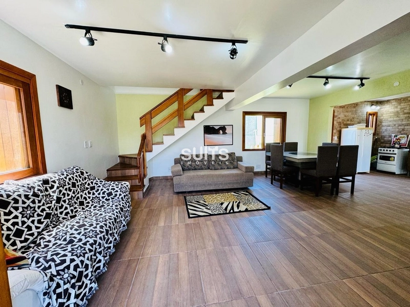 Excelente sobrado à venda na praia de Rainha do Mar em Xangri-lá: 6ª foto da galeria de imagens do imóvel