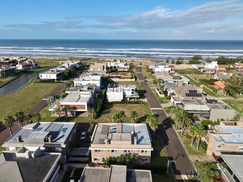 Excelente sobrado à venda no condomínio Playa Vista: 27ª foto da galeria de imagens do imóvel