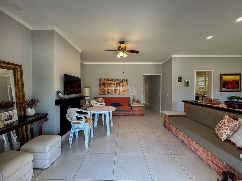 Excelente casa à venda no Centro : 3ª foto da galeria de imagens do imóvel