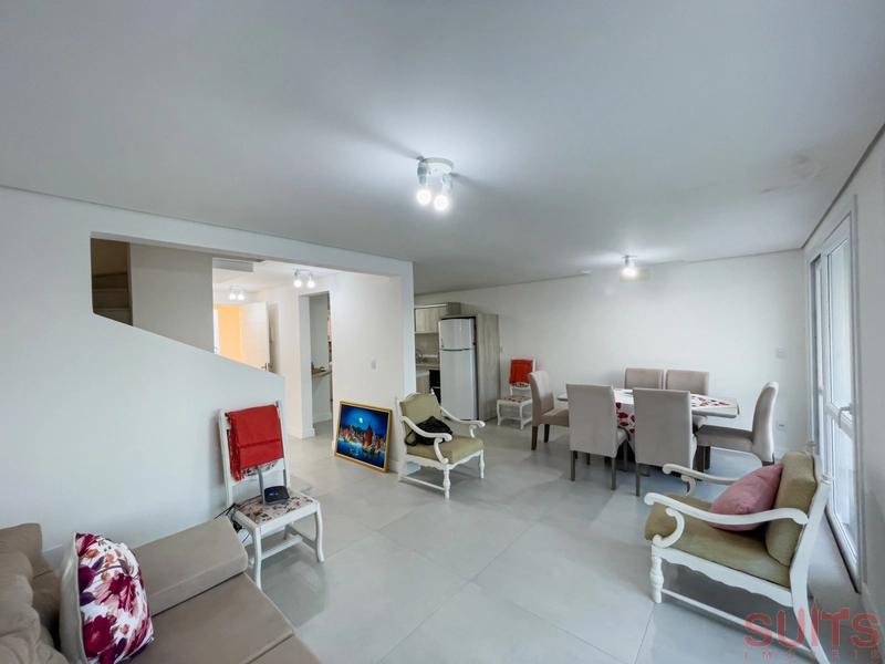 Excelente casa à venda no condomínio Páteo Marbella: 3ª foto da galeria de imagens do imóvel