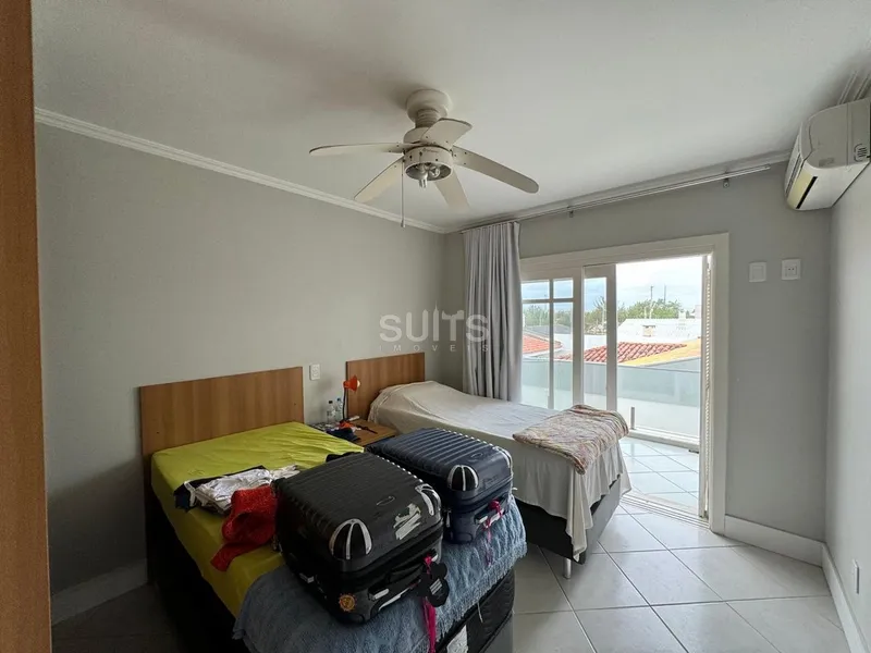 Excelente sobrado próximo do mar na praia de Rainha do Mar: 30ª foto da galeria de imagens do imóvel