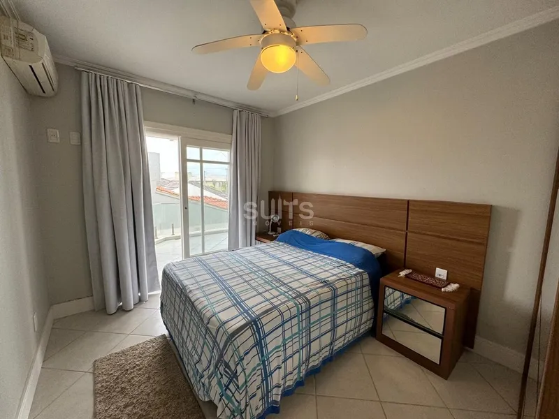 Excelente sobrado próximo do mar na praia de Rainha do Mar: 31ª foto da galeria de imagens do imóvel