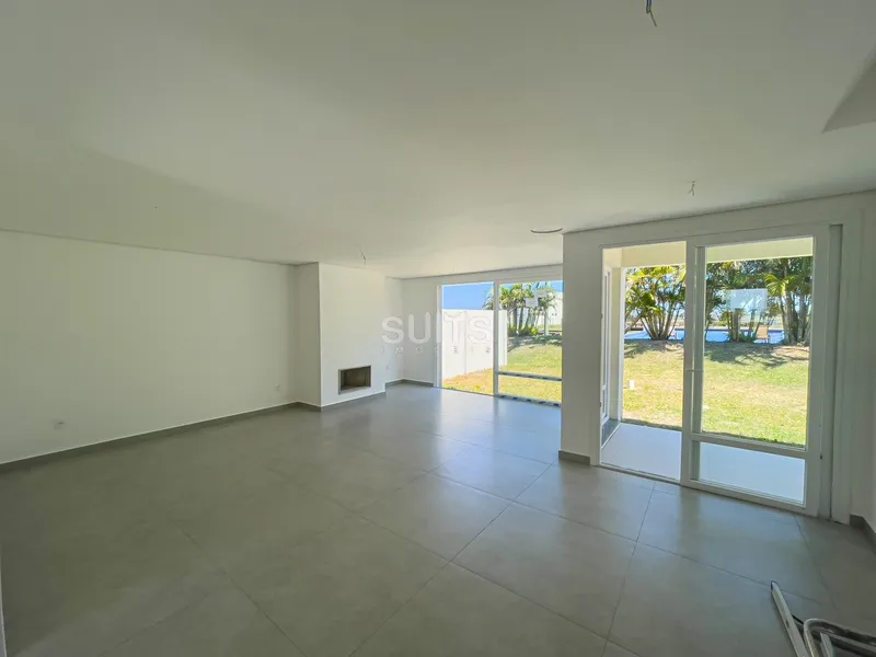 Linda Casa à venda  BEIRA LAGO no condomínio Páteo Marbella: 2ª foto da galeria de imagens do imóvel