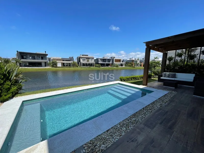 Incrível sobrado beira lago no condomínio Enseada: 12ª foto da galeria de imagens do imóvel