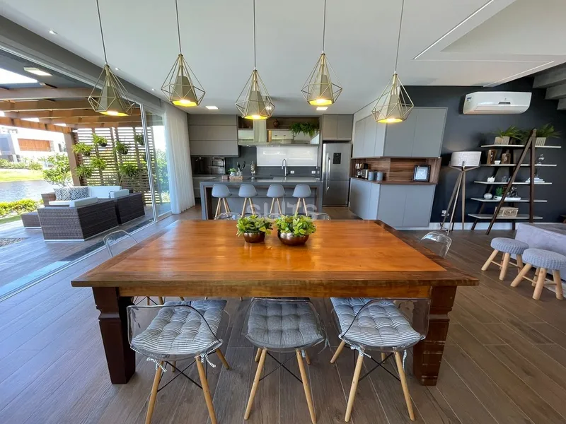 Incrível sobrado beira lago no condomínio Enseada: 7ª foto da galeria de imagens do imóvel