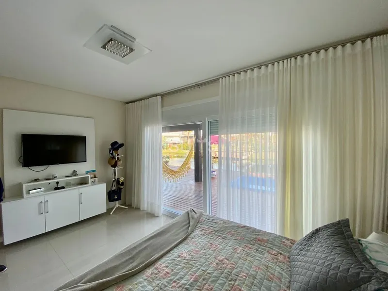 Casa beira lago do lago no cond. Malibu: 33ª foto da galeria de imagens do imóvel