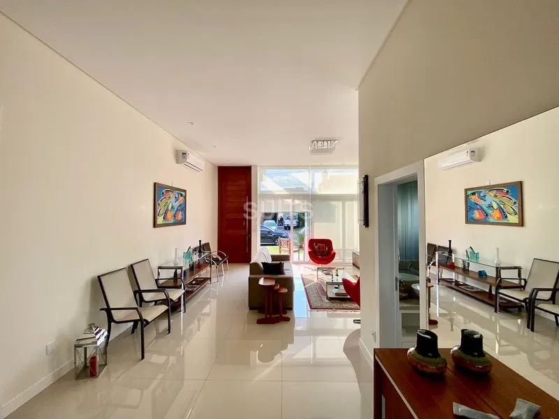 Casa beira lago do lago no cond. Malibu: 10ª foto da galeria de imagens do imóvel