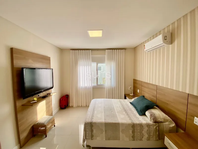 Casa beira lago do lago no cond. Malibu: 41ª foto da galeria de imagens do imóvel