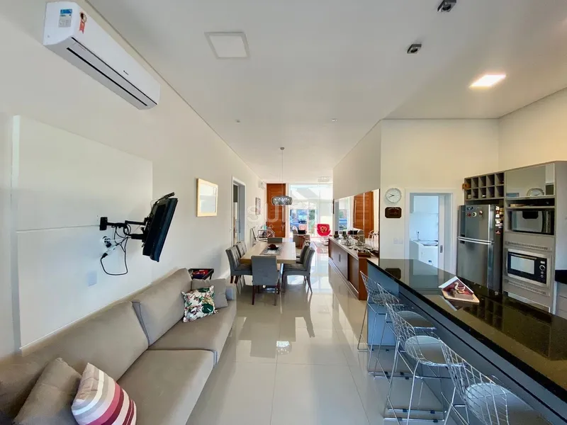 Casa beira lago do lago no cond. Malibu: 15ª foto da galeria de imagens do imóvel