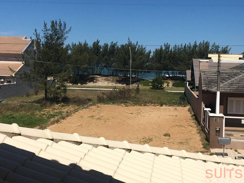 Excelente Sobrado próximo ao mar à venda na praia de Atlântida Sul: 4ª foto da galeria de imagens do imóvel