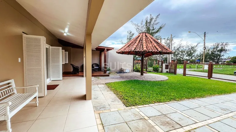 Casa térrea no centro de Xangri-lá, a poucas quadras do mar!: 2ª foto da galeria de imagens do imóvel