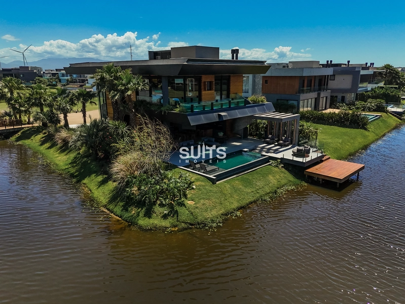 Belíssima mansão beira lago no condomínio Sense: 35ª foto da galeria de imagens do imóvel