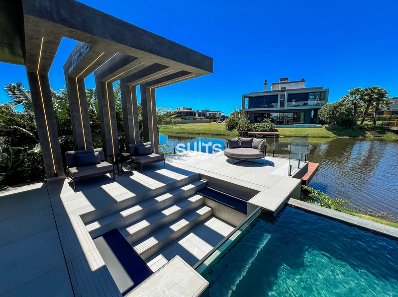 Belíssima mansão beira lago no condomínio Sense: 79ª foto da galeria de imagens do imóvel