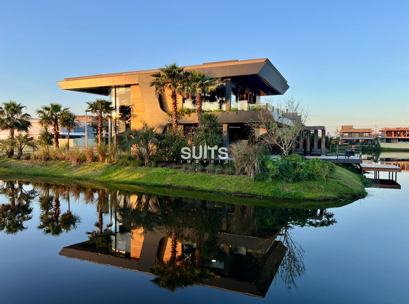 Belíssima mansão beira lago no condomínio Sense: 13ª foto da galeria de imagens do imóvel