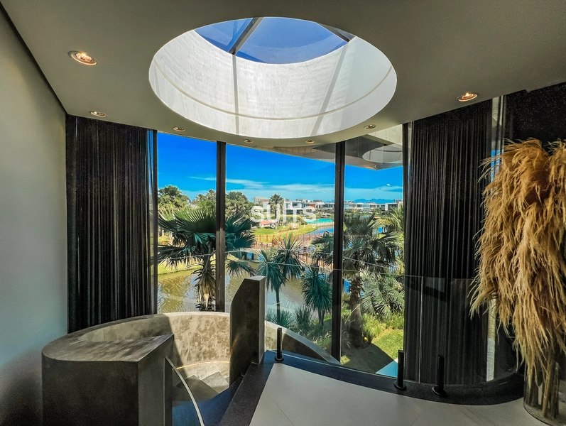 Belíssima mansão beira lago no condomínio Sense: 82ª foto da galeria de imagens do imóvel