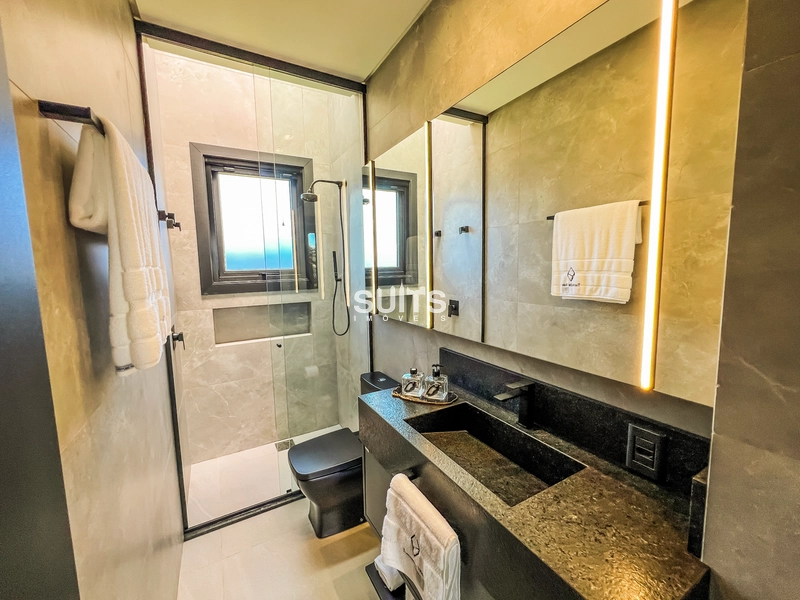 Belíssima mansão beira lago no condomínio Sense: 99ª foto da galeria de imagens do imóvel