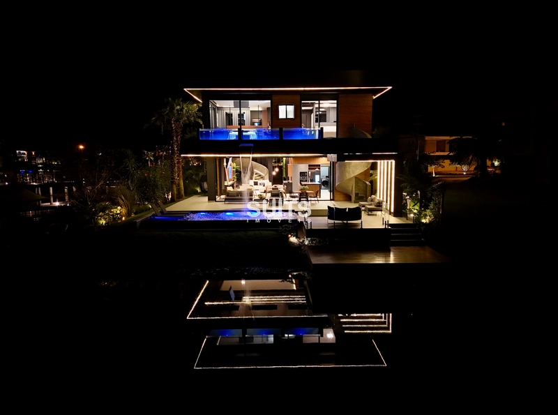 Belíssima mansão beira lago no condomínio Sense: 22ª foto da galeria de imagens do imóvel