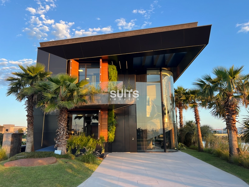 Belíssima mansão beira lago no condomínio Sense: 8ª foto da galeria de imagens do imóvel