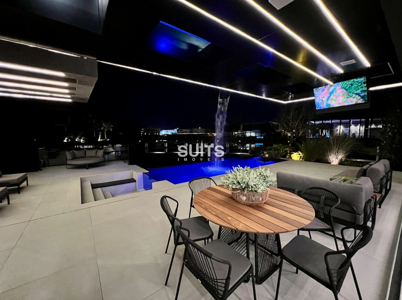 Belíssima mansão beira lago no condomínio Sense: 71ª foto da galeria de imagens do imóvel