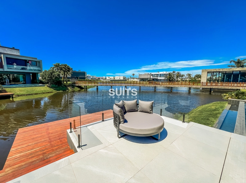 Belíssima mansão beira lago no condomínio Sense: 80ª foto da galeria de imagens do imóvel