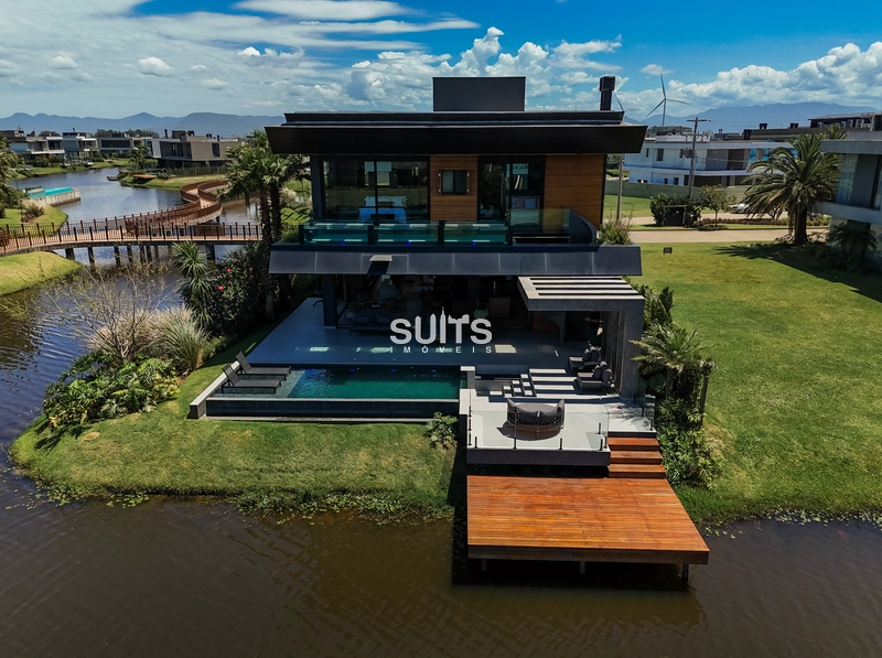 Belíssima mansão beira lago no condomínio Sense: 21ª foto da galeria de imagens do imóvel