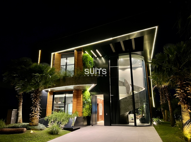 Belíssima mansão beira lago no condomínio Sense: 4ª foto da galeria de imagens do imóvel