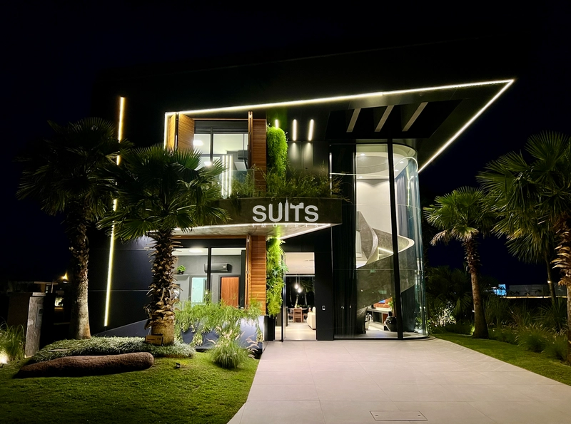 Belíssima mansão beira lago no condomínio Sense: 9ª foto da galeria de imagens do imóvel