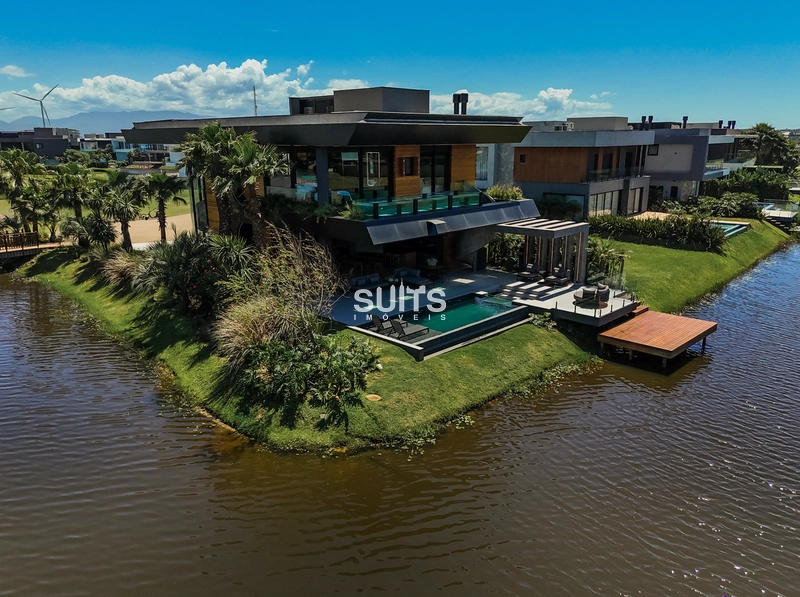 Belíssima mansão beira lago no condomínio Sense: 17ª foto da galeria de imagens do imóvel