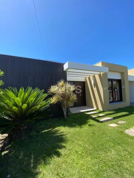 Excelente Casa Térrea no Centro da Praia de Xangri-Lá: 3ª foto da galeria de imagens do imóvel