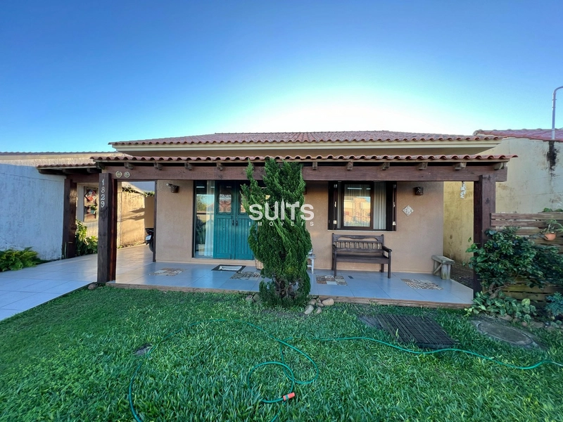 Casa à venda no centro de Xangri-lá!: 1ª foto da galeria de imagens do imóvel