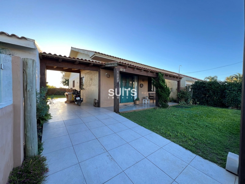 Casa à venda no centro de Xangri-lá!: 2ª foto da galeria de imagens do imóvel