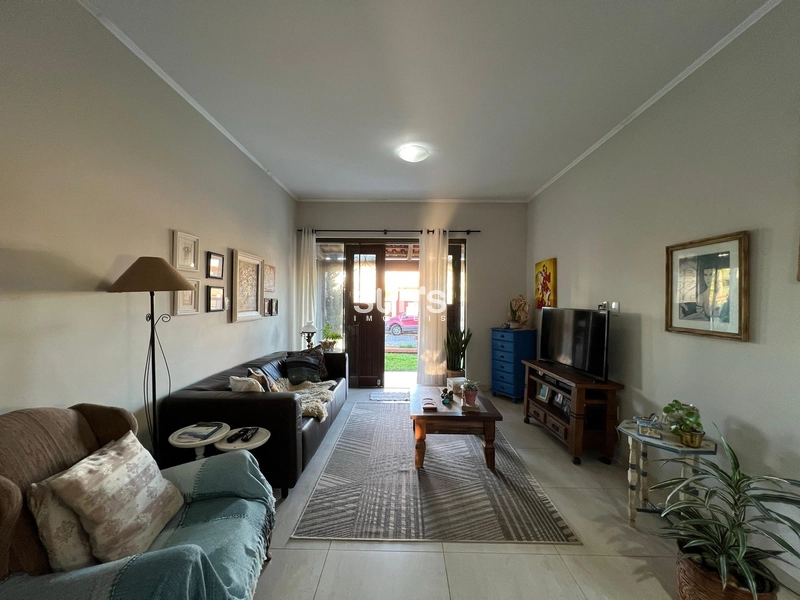 Casa à venda no centro de Xangri-lá!: 6ª foto da galeria de imagens do imóvel