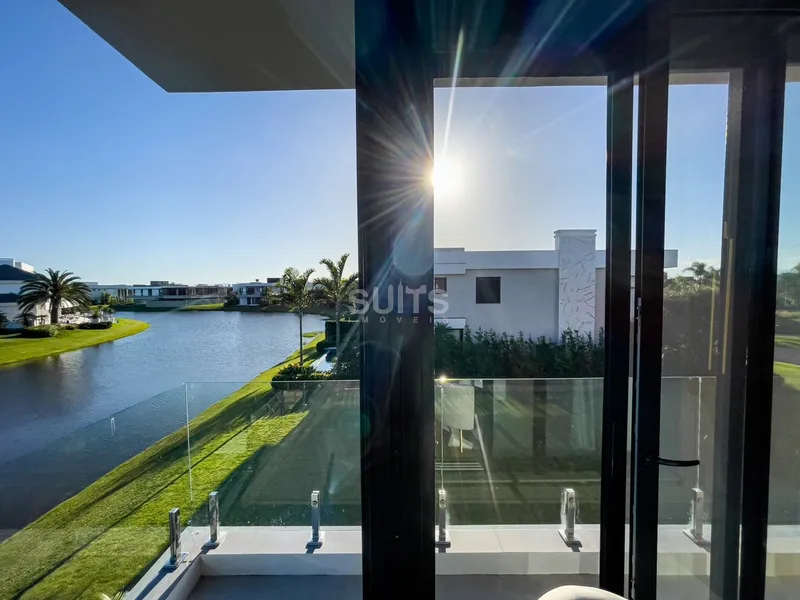 Incrível mansão no condomínio Enseada: 60ª foto da galeria de imagens do imóvel