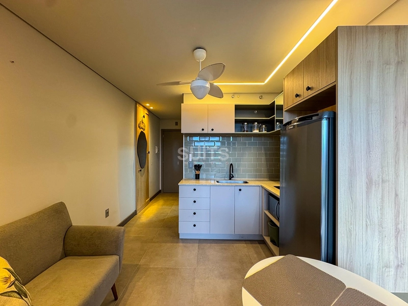 Ótimo loft mobiliado e decorado no Ed. Livin em Atlântida : 4ª foto da galeria de imagens do imóvel