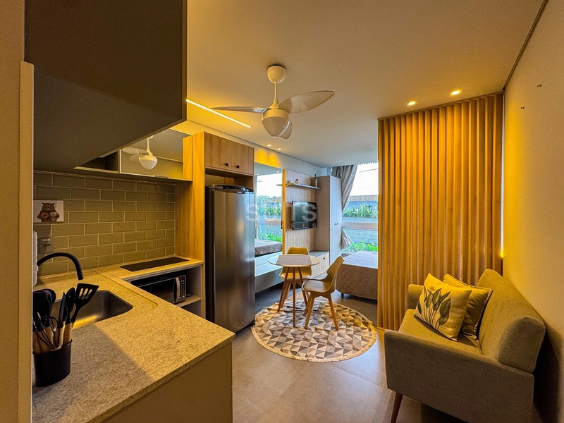 Ótimo loft mobiliado e decorado no Ed. Livin em Atlântida : 1ª foto da galeria de imagens do imóvel