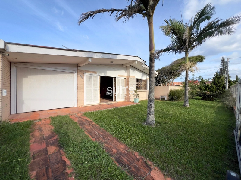 Excelente casa em 2 terrenos à venda no Centro de Xangri-lá: 1ª foto da galeria de imagens do imóvel