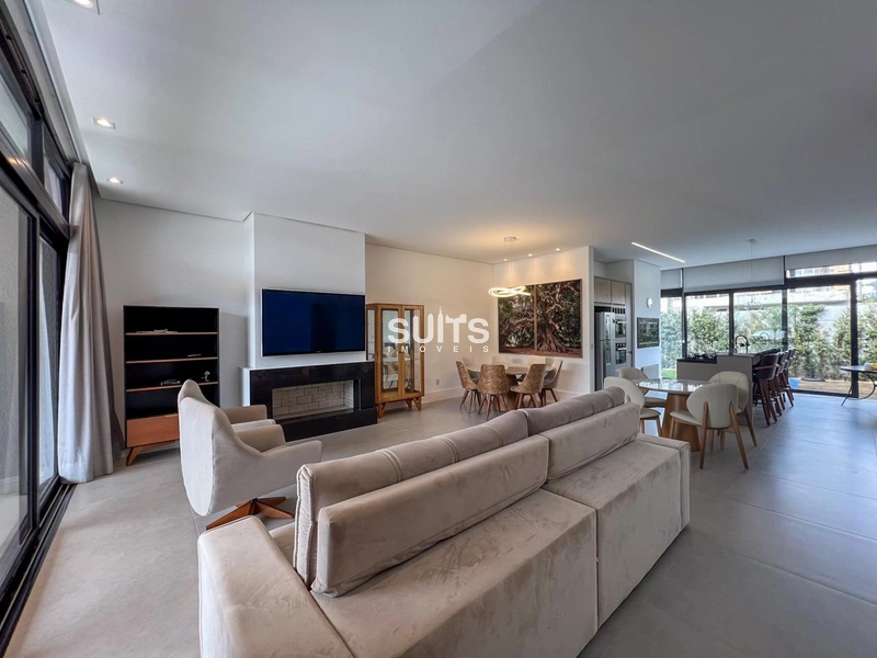 Lindíssima casa recém construída no condomínio Sea Coast: 2ª foto da galeria de imagens do imóvel