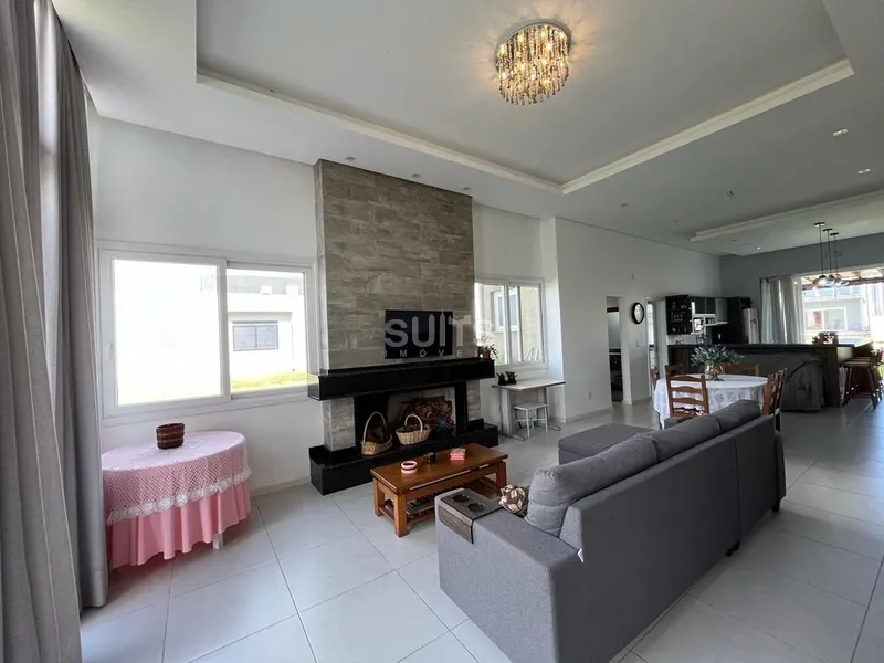 Excelente casa no condomínio Riviera: 2ª foto da galeria de imagens do imóvel