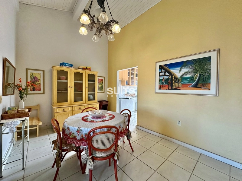 Excelente casa com 02 terrenos à venda no Centro: 7ª foto da galeria de imagens do imóvel