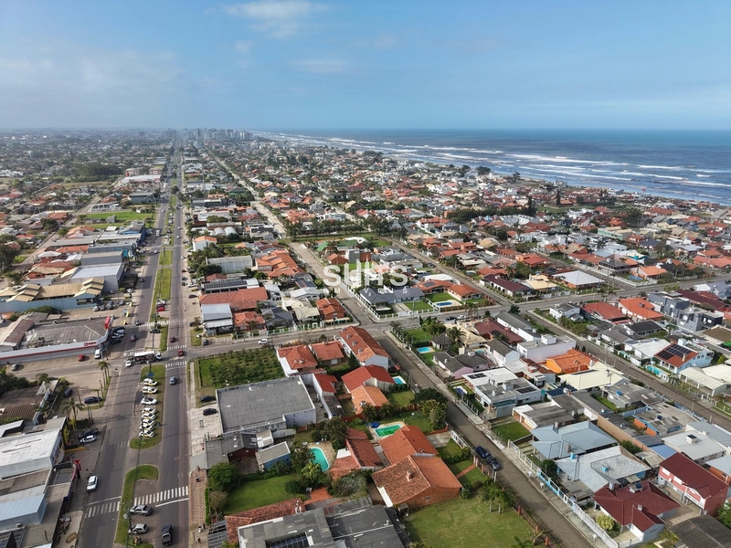 Excelente casa com 02 terrenos à venda no Centro: 5ª foto da galeria de imagens do imóvel