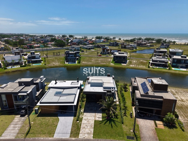 Excelente sobrado à venda no cond. beira mar Costa Serena: 3ª foto da galeria de imagens do imóvel