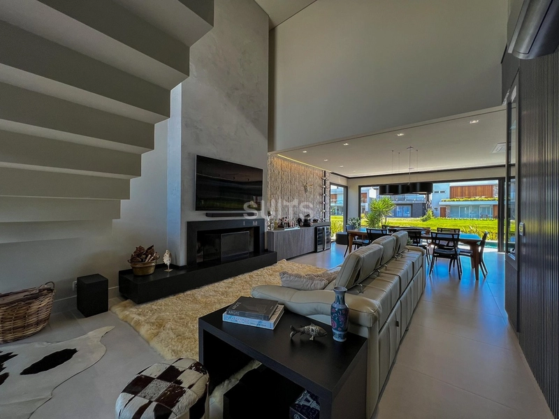 EXCELENTE SOBRADO BEIRA LAGO NO CONDOMINIO SUNSET: 5ª foto da galeria de imagens do imóvel