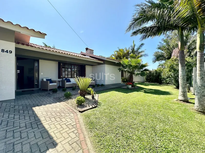 Excelente casa com 02 terrenos no Centro de Xangri-Lá: 2ª foto da galeria de imagens do imóvel