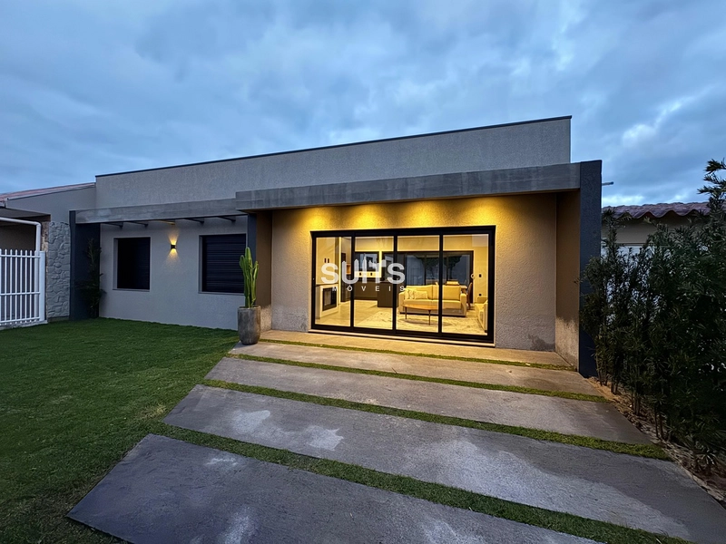 Ótima casa à venda na praia de Atlântida Sul em Osório: 2ª foto da galeria de imagens do imóvel