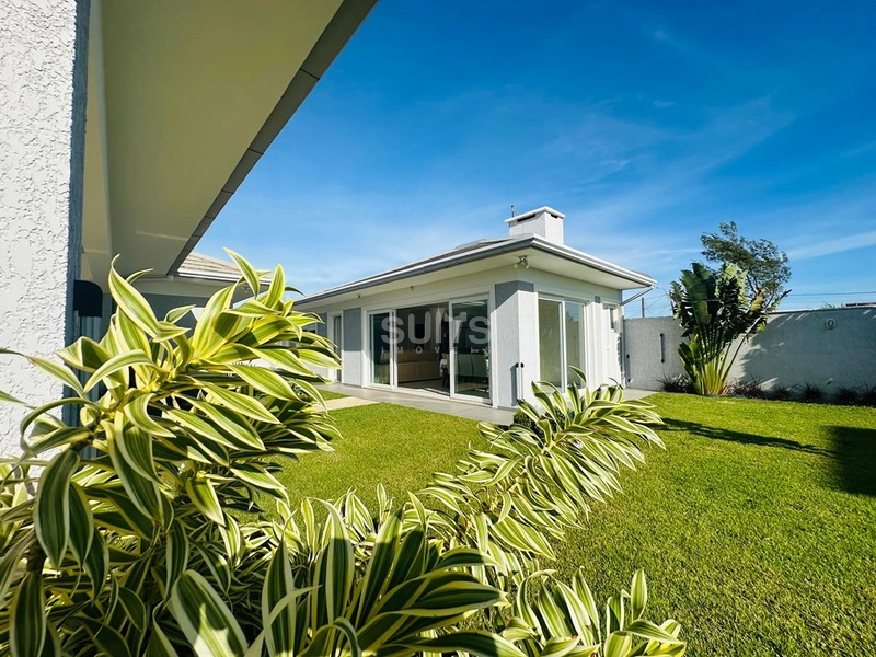 Excelente casa com 03 terrenos à venda em Atlântida Sul : 30ª foto da galeria de imagens do imóvel