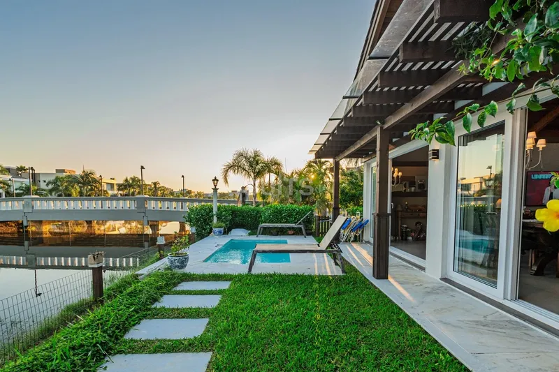 Excelente casa beira lago à venda no condomínio Sea Coast: 31ª foto da galeria de imagens do imóvel