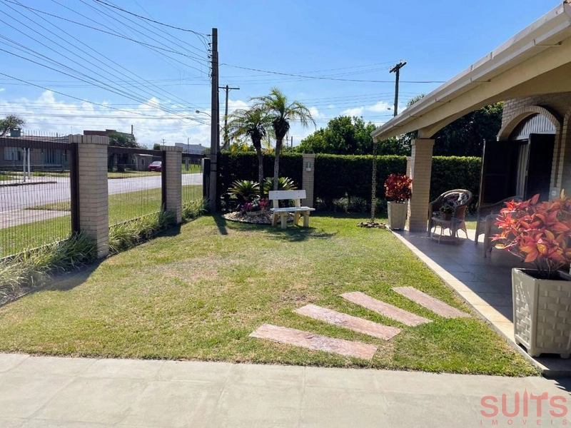 Lindíssimo sobrado em excelente localização no Centro de Xangri-Lá: 3ª foto da galeria de imagens do imóvel