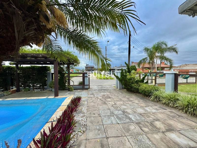 Excelente casa de esquina na alameda no centro de Xangri-lá: 8ª foto da galeria de imagens do imóvel